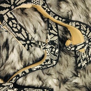 Black And White Tribal Print Sandal Heel